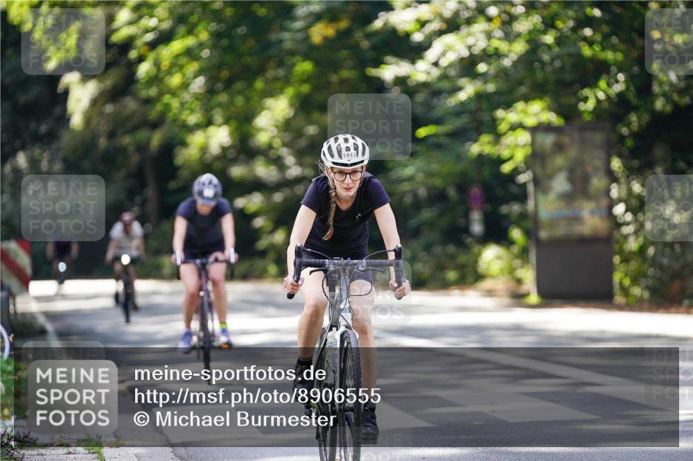 14.09.2025 - Stadtparktriathlon Michael Burmester http://msf.ph/oto/8906555 14.09.2025 13:25:26 Radfahren 1442, 1443, 1460, 1462, 1553, 1609 meine-sportfotos.de