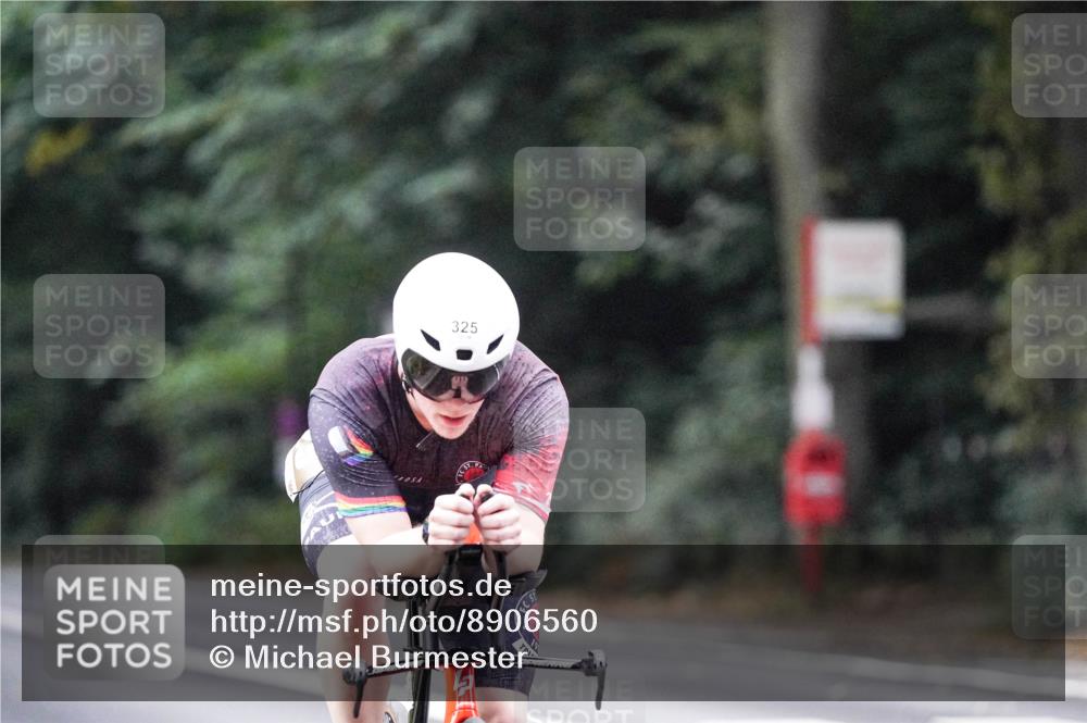 14.09.2025 - Stadtparktriathlon Michael Burmester http://msf.ph/oto/8906560 14.09.2025 09:10:37 Radfahren 303, 319, 325, 367, 369, 372, 395, 420 meine-sportfotos.de