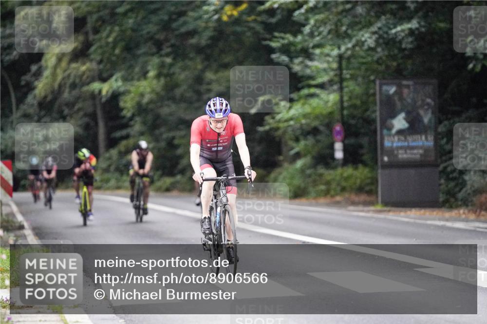 14.09.2025 - Stadtparktriathlon Michael Burmester http://msf.ph/oto/8906566 14.09.2025 09:10:40 Radfahren 303, 319, 322, 325, 367, 369, 372, 395 meine-sportfotos.de