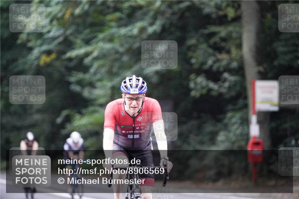 14.09.2025 - Stadtparktriathlon Michael Burmester http://msf.ph/oto/8906569 14.09.2025 09:10:41 Radfahren 303, 319, 322, 325, 367, 369, 395 meine-sportfotos.de