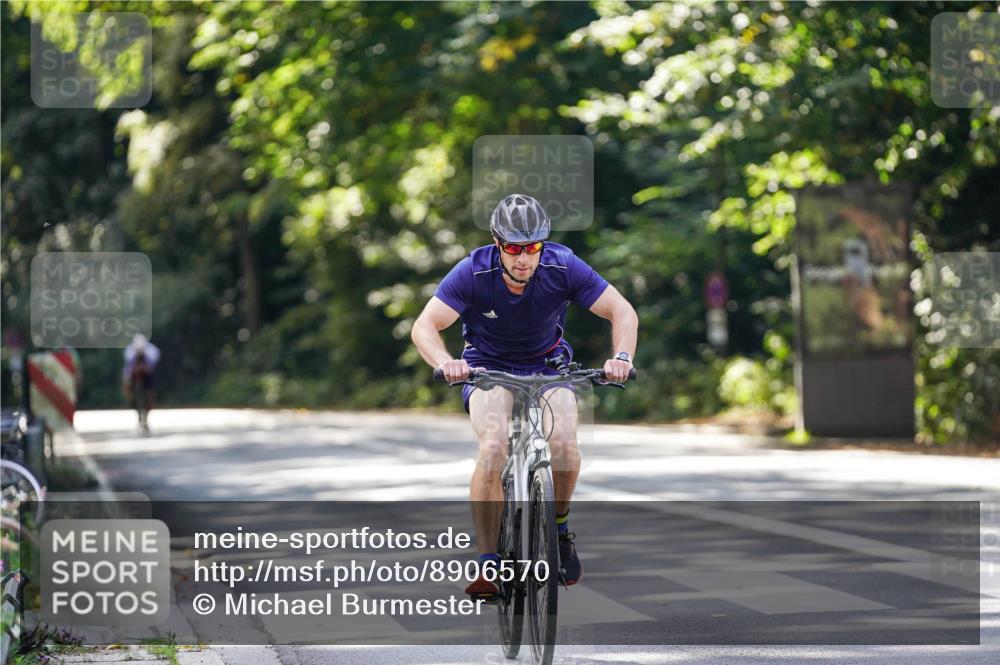 14.09.2025 - Stadtparktriathlon Michael Burmester http://msf.ph/oto/8906570 14.09.2025 13:25:36 Radfahren 1517, 1553 meine-sportfotos.de