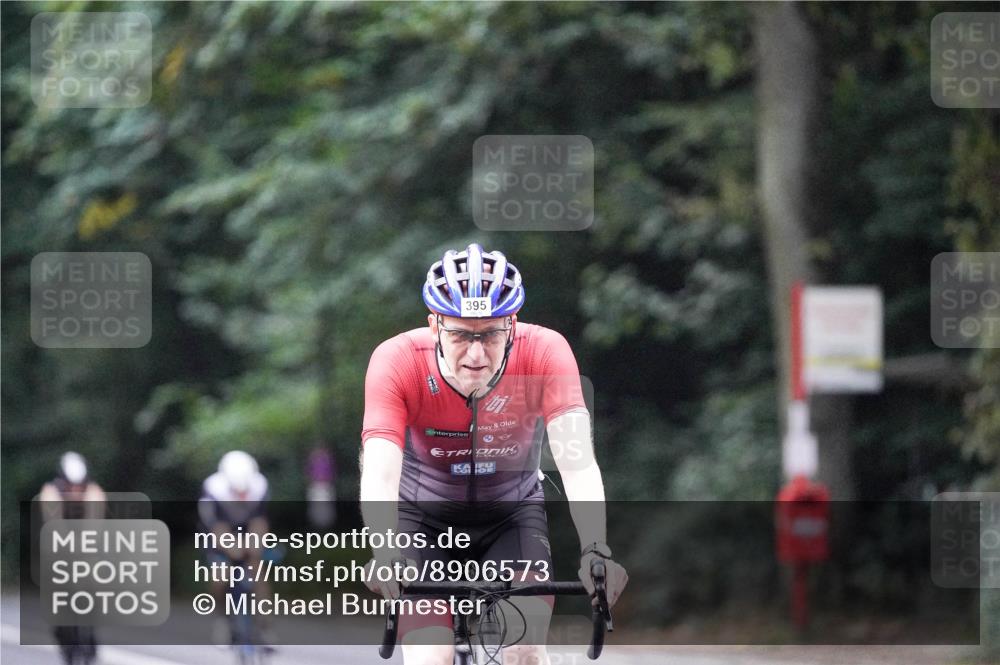 14.09.2025 - Stadtparktriathlon Michael Burmester http://msf.ph/oto/8906573 14.09.2025 09:10:41 Radfahren 303, 319, 322, 325, 367, 369, 395 meine-sportfotos.de