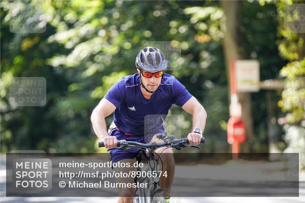 14.09.2025 - Stadtparktriathlon Michael Burmester http://msf.ph/oto/8906574 14.09.2025 13:25:37 Radfahren 1511, 1517, 1553 meine-sportfotos.de
