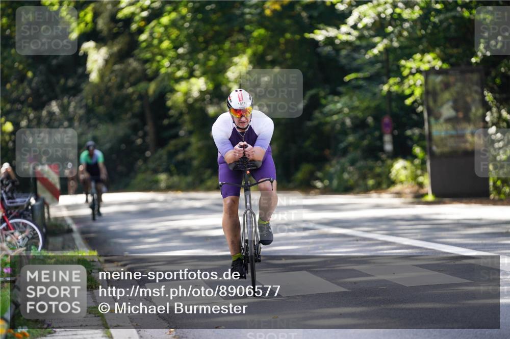 14.09.2025 - Stadtparktriathlon Michael Burmester http://msf.ph/oto/8906577 14.09.2025 13:25:44 Radfahren 1507, 1511 meine-sportfotos.de