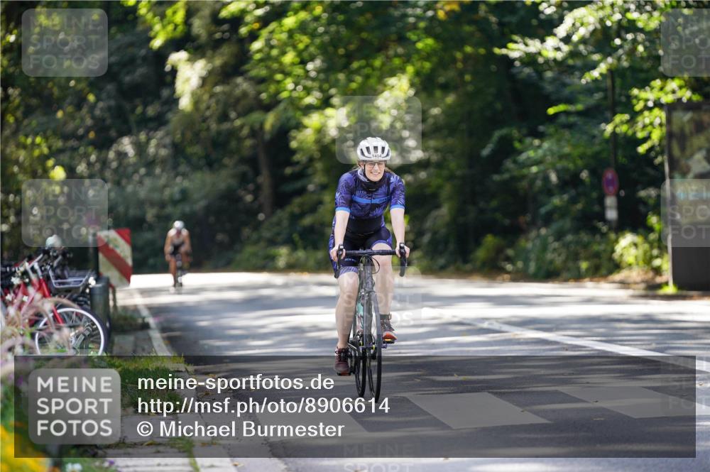 14.09.2025 - Stadtparktriathlon Michael Burmester http://msf.ph/oto/8906614 14.09.2025 13:26:10 Radfahren 1454, 1583, 1611 meine-sportfotos.de