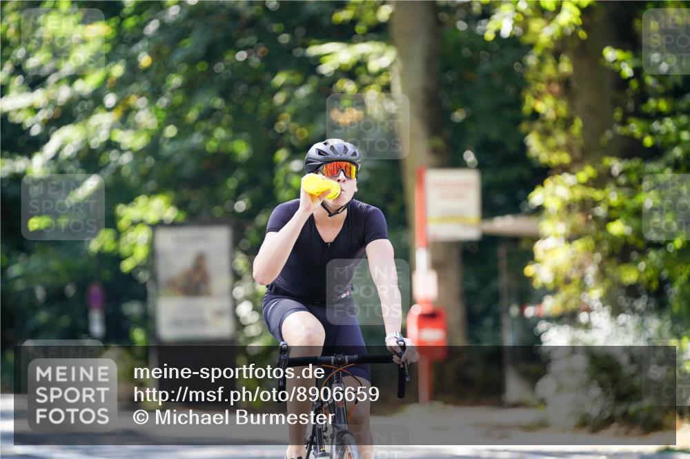 14.09.2025 - Stadtparktriathlon Michael Burmester http://msf.ph/oto/8906659 14.09.2025 13:26:46 Radfahren 1448, 1494, 1558, 1589 meine-sportfotos.de
