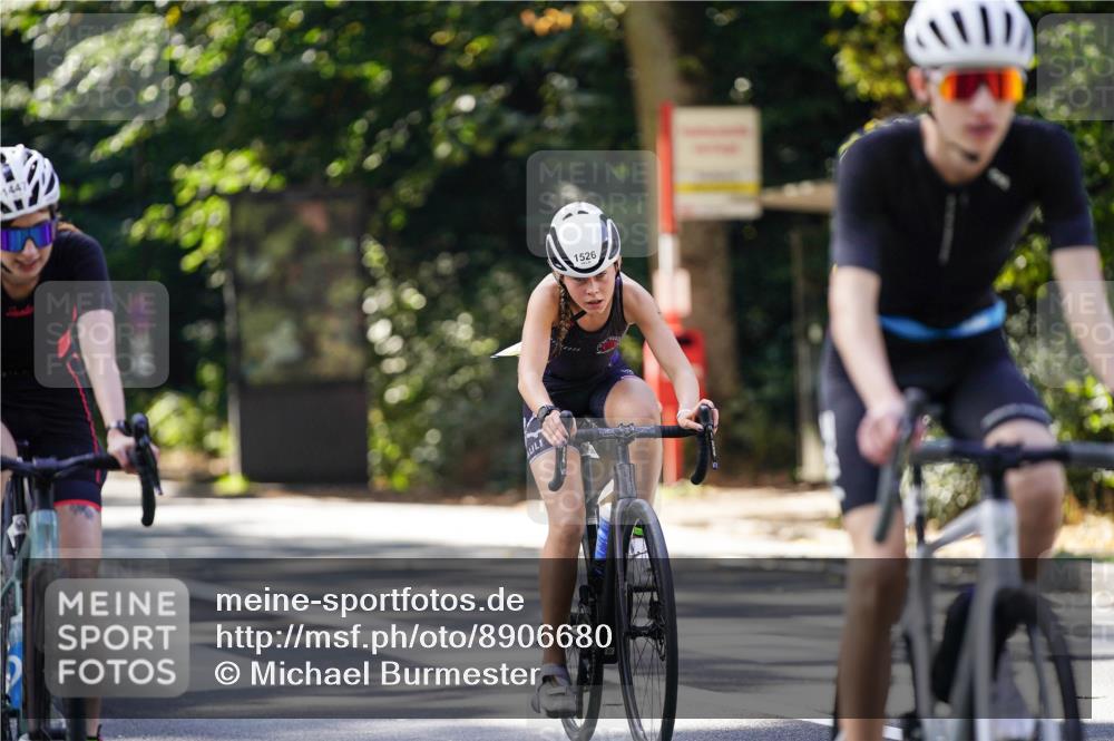 14.09.2025 - Stadtparktriathlon Michael Burmester http://msf.ph/oto/8906680 14.09.2025 13:26:55 Radfahren 1436, 1447, 1448, 1493, 1494, 1526, 1587, 1589, 1591 meine-sportfotos.de