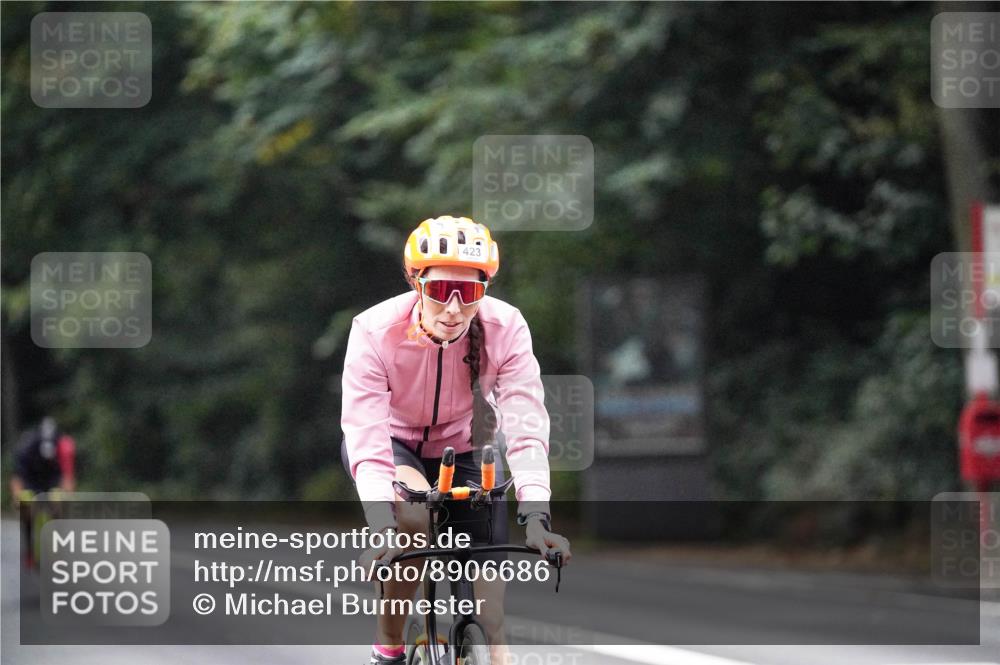 14.09.2025 - Stadtparktriathlon Michael Burmester http://msf.ph/oto/8906686 14.09.2025 09:11:27 Radfahren 312, 321, 378, 405, 423 meine-sportfotos.de