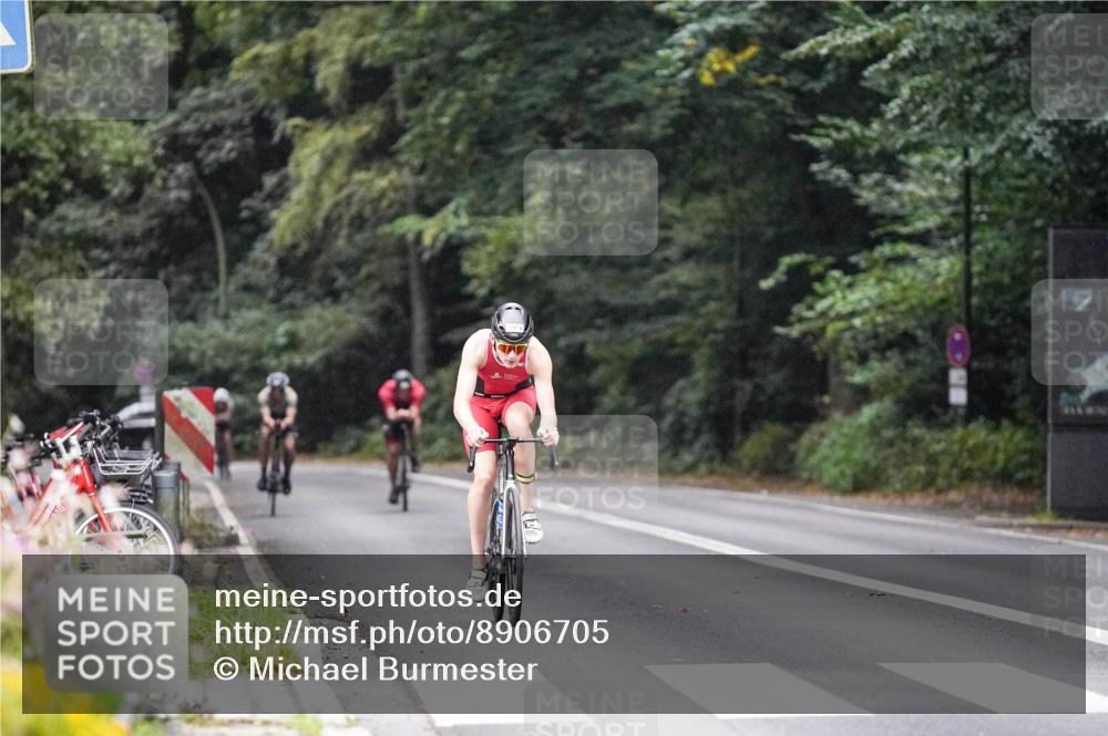 14.09.2025 - Stadtparktriathlon Michael Burmester http://msf.ph/oto/8906705 14.09.2025 09:11:41 Radfahren 310, 316, 335, 338, 394 meine-sportfotos.de