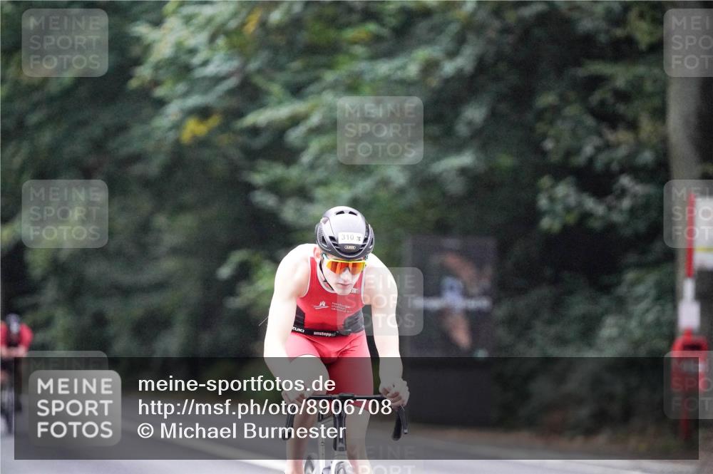 14.09.2025 - Stadtparktriathlon Michael Burmester http://msf.ph/oto/8906708 14.09.2025 09:11:43 Radfahren 310, 335, 338, 394 meine-sportfotos.de