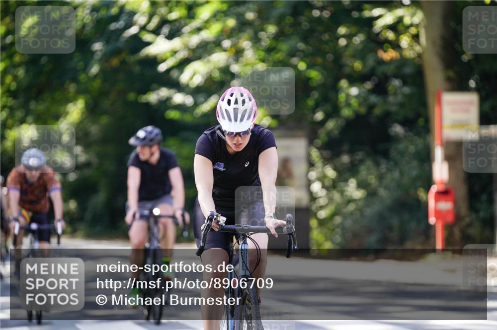 14.09.2025 - Stadtparktriathlon Michael Burmester http://msf.ph/oto/8906709 14.09.2025 13:27:10 Radfahren 1453, 1480, 1489, 1501, 1519, 1527, 1537, 1549, 1571, 1573, 1582 meine-sportfotos.de
