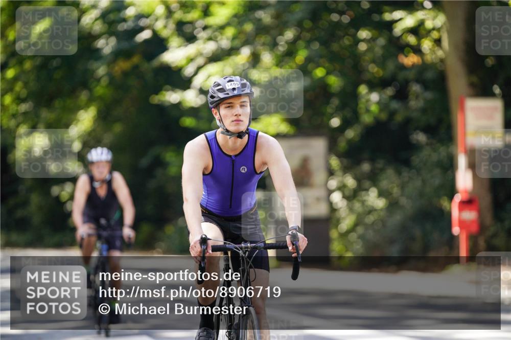 14.09.2025 - Stadtparktriathlon Michael Burmester http://msf.ph/oto/8906719 14.09.2025 13:27:13 Radfahren 1426, 1431, 1453, 1480, 1489, 1501, 1513, 1519, 1527, 1573, 1581, 1582 meine-sportfotos.de