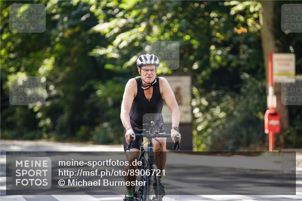 14.09.2025 - Stadtparktriathlon Michael Burmester http://msf.ph/oto/8906721 14.09.2025 13:27:15 Radfahren 1426, 1431, 1453, 1480, 1489, 1501, 1513, 1519, 1527, 1581, 1582, 1607 meine-sportfotos.de