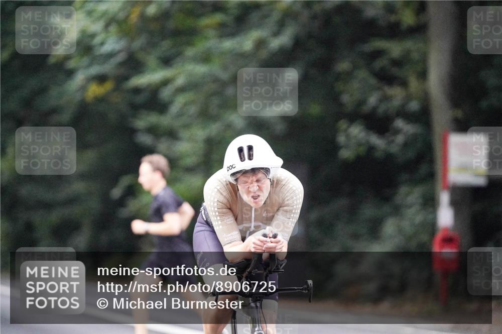 14.09.2025 - Stadtparktriathlon Michael Burmester http://msf.ph/oto/8906725 14.09.2025 09:11:50 Radfahren 335, 338, 394 meine-sportfotos.de