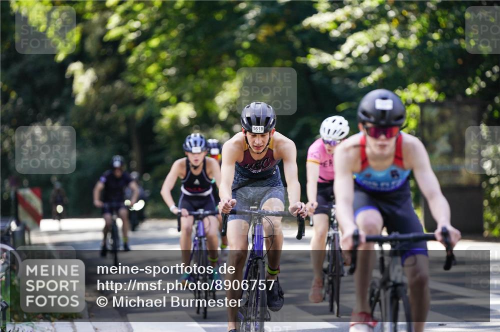14.09.2025 - Stadtparktriathlon Michael Burmester http://msf.ph/oto/8906757 14.09.2025 13:27:49 Radfahren 1476, 1556, 1579, 1596, 1603, 1618 meine-sportfotos.de