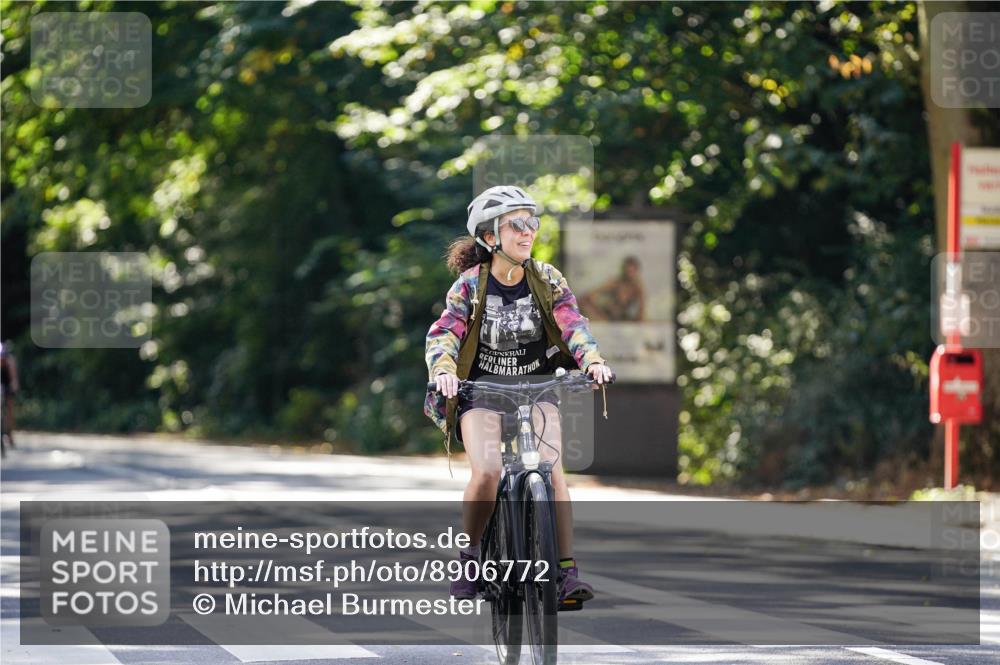 14.09.2025 - Stadtparktriathlon Michael Burmester http://msf.ph/oto/8906772 14.09.2025 13:28:07 Radfahren 1422, 1538 meine-sportfotos.de