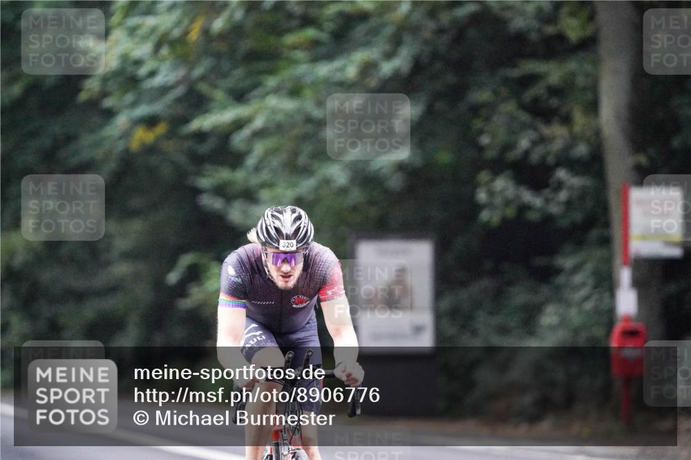14.09.2025 - Stadtparktriathlon Michael Burmester http://msf.ph/oto/8906776 14.09.2025 09:12:53 Radfahren 306, 320, 334, 358 meine-sportfotos.de