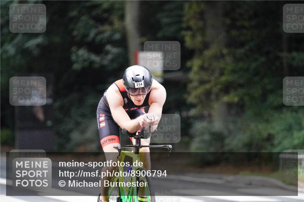14.09.2025 - Stadtparktriathlon Michael Burmester http://msf.ph/oto/8906794 14.09.2025 09:13:10 Radfahren 314, 397 meine-sportfotos.de
