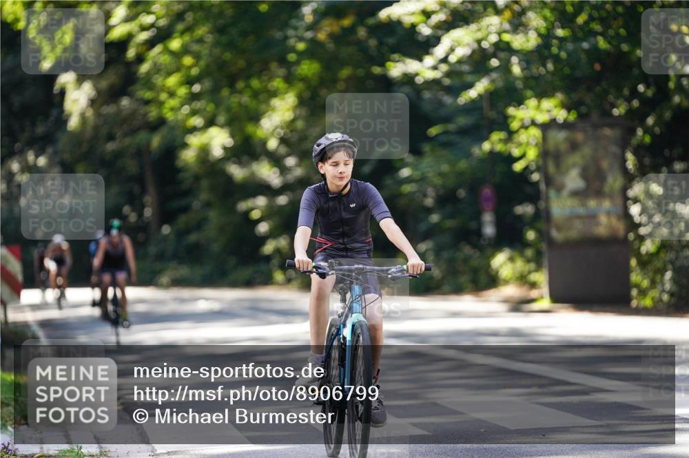 14.09.2025 - Stadtparktriathlon Michael Burmester http://msf.ph/oto/8906799 14.09.2025 13:28:28 Radfahren 1450, 1580, 1594, 1601, 1617 meine-sportfotos.de