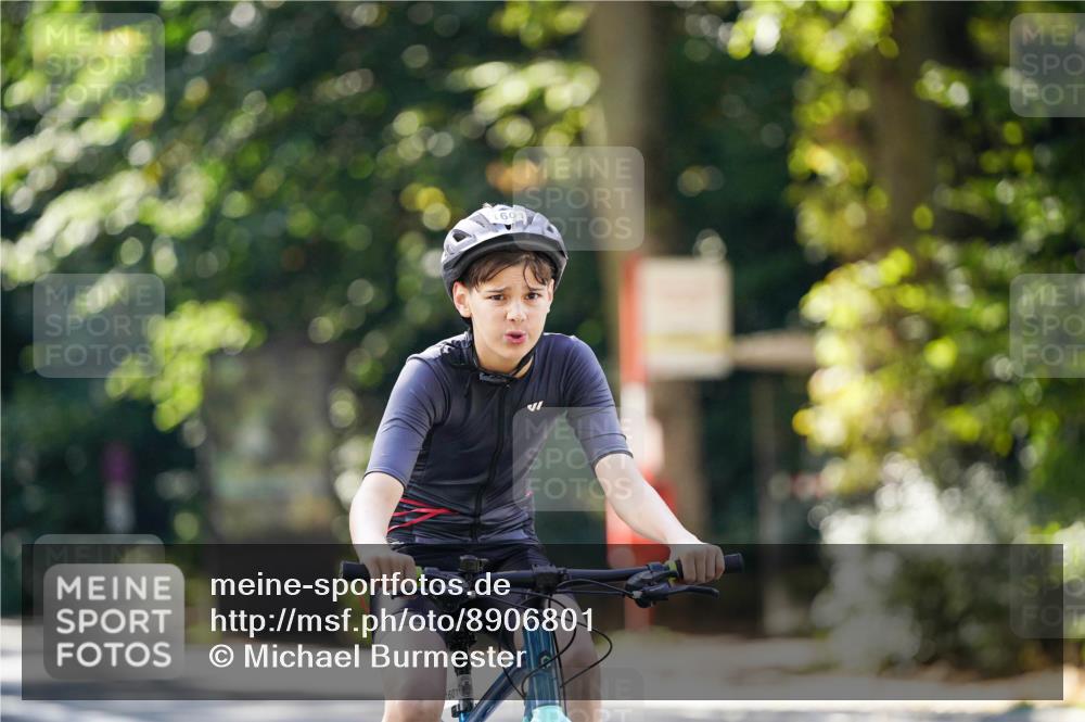 14.09.2025 - Stadtparktriathlon Michael Burmester http://msf.ph/oto/8906801 14.09.2025 13:28:30 Radfahren 1450, 1580, 1594, 1601, 1617 meine-sportfotos.de