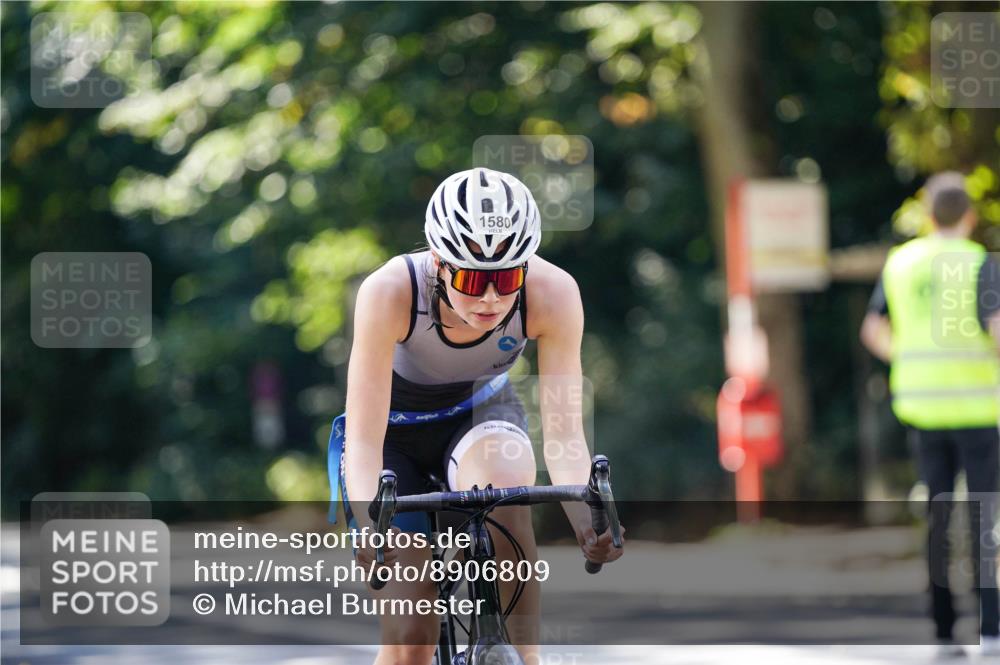 14.09.2025 - Stadtparktriathlon Michael Burmester http://msf.ph/oto/8906809 14.09.2025 13:28:36 Radfahren 1547, 1580, 1594, 1601, 1617 meine-sportfotos.de