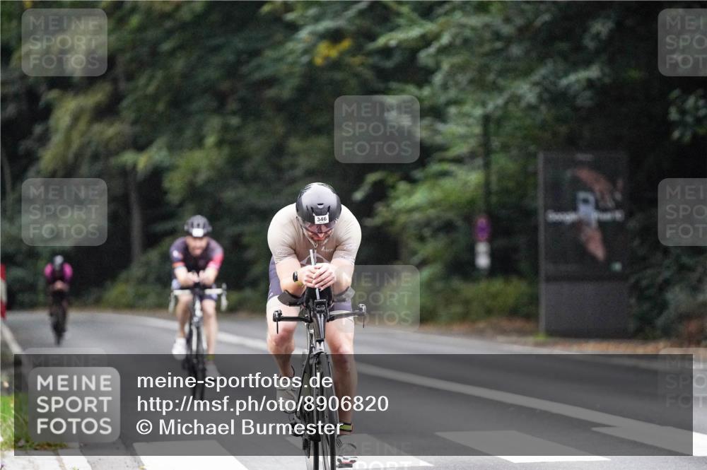 14.09.2025 - Stadtparktriathlon Michael Burmester http://msf.ph/oto/8906820 14.09.2025 09:13:36 Radfahren 304, 346, 386, 425 meine-sportfotos.de