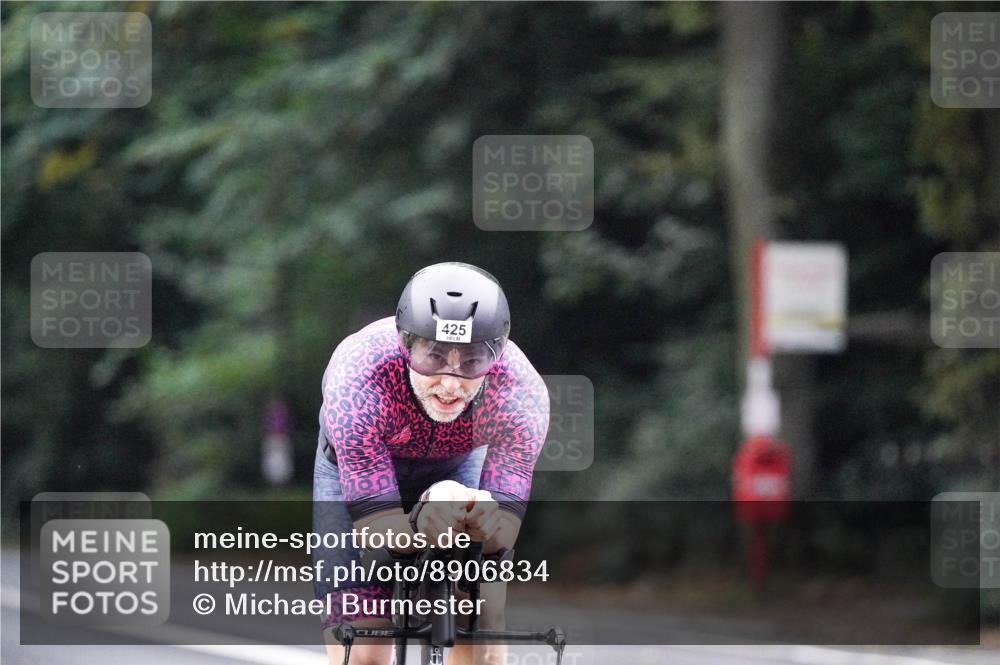 14.09.2025 - Stadtparktriathlon Michael Burmester http://msf.ph/oto/8906834 14.09.2025 09:13:42 Radfahren 324, 346, 386, 425 meine-sportfotos.de