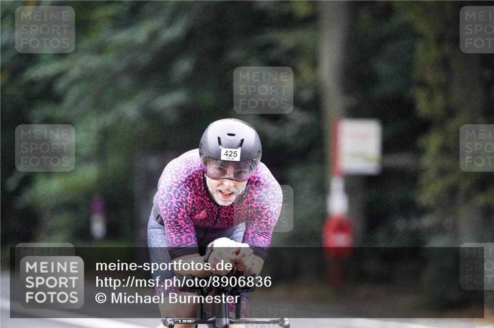 14.09.2025 - Stadtparktriathlon Michael Burmester http://msf.ph/oto/8906836 14.09.2025 09:13:42 Radfahren 324, 346, 386, 425 meine-sportfotos.de