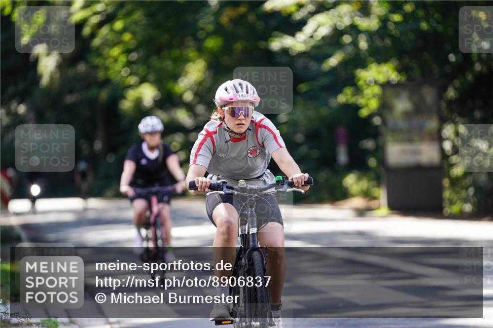 14.09.2025 - Stadtparktriathlon Michael Burmester http://msf.ph/oto/8906837 14.09.2025 13:29:00 Radfahren 1437, 1465, 1530, 1552, 1564, 1614 meine-sportfotos.de