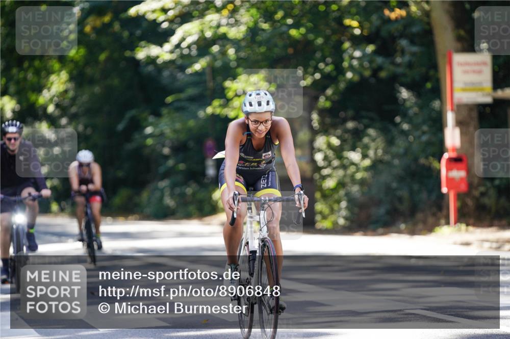 14.09.2025 - Stadtparktriathlon Michael Burmester http://msf.ph/oto/8906848 14.09.2025 13:29:09 Radfahren 1495, 1497, 1525 meine-sportfotos.de