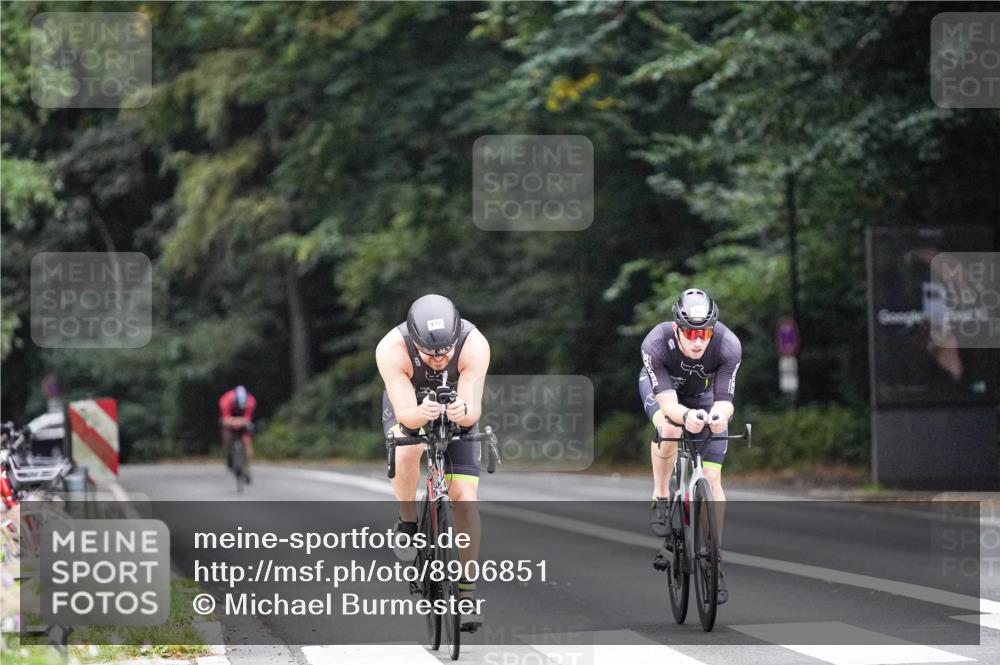 14.09.2025 - Stadtparktriathlon Michael Burmester http://msf.ph/oto/8906851 14.09.2025 09:14:02 Radfahren 333, 366, 368, 419 meine-sportfotos.de