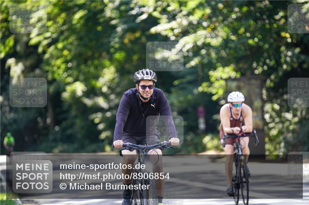 14.09.2025 - Stadtparktriathlon Michael Burmester http://msf.ph/oto/8906854 14.09.2025 13:29:10 Radfahren 1495, 1497, 1525 meine-sportfotos.de