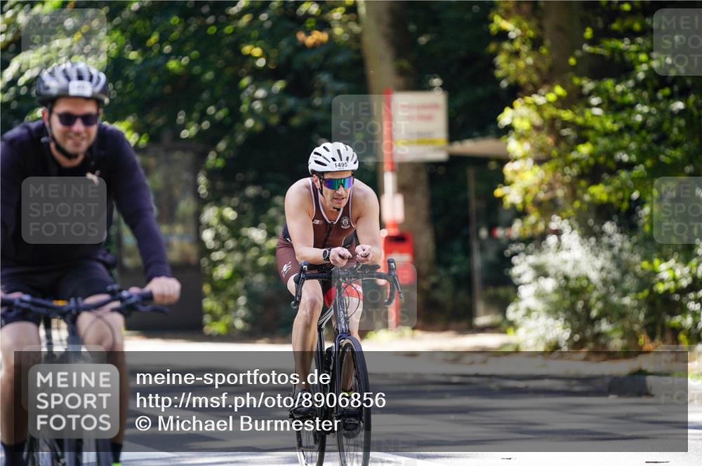 14.09.2025 - Stadtparktriathlon Michael Burmester http://msf.ph/oto/8906856 14.09.2025 13:29:11 Radfahren 1495, 1497, 1525 meine-sportfotos.de