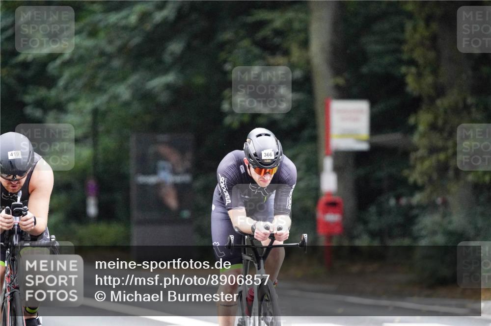 14.09.2025 - Stadtparktriathlon Michael Burmester http://msf.ph/oto/8906857 14.09.2025 09:14:03 Radfahren 333, 366, 368, 419 meine-sportfotos.de
