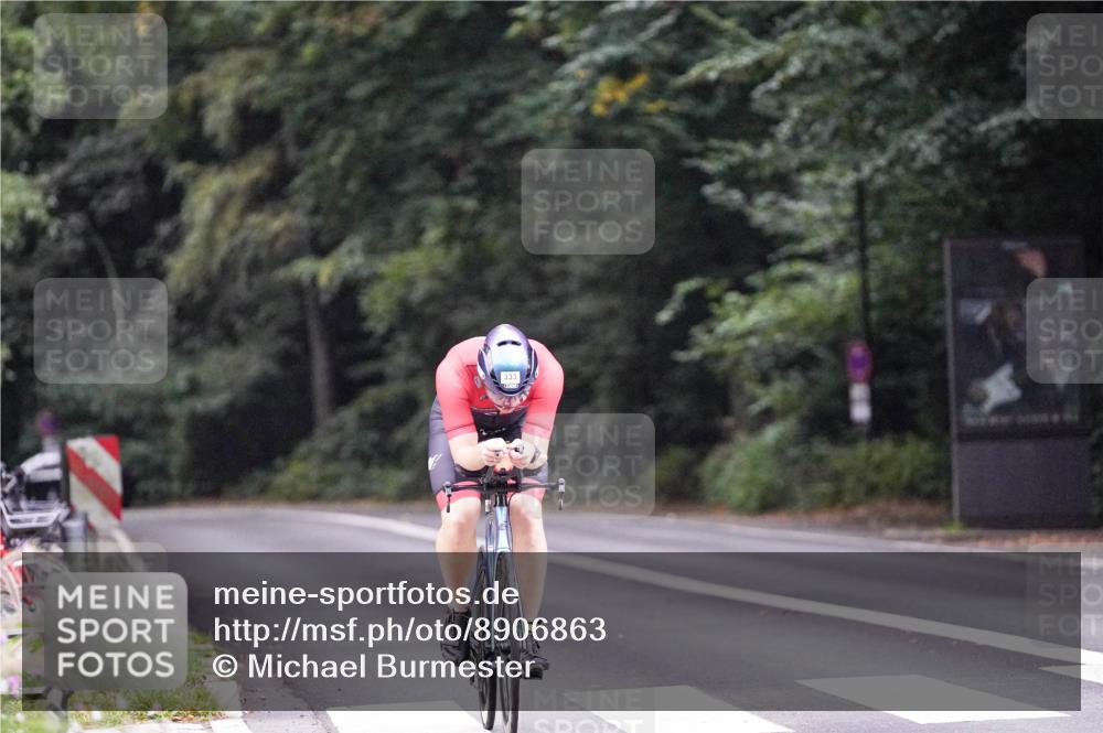 14.09.2025 - Stadtparktriathlon Michael Burmester http://msf.ph/oto/8906863 14.09.2025 09:14:08 Radfahren 333, 366, 419 meine-sportfotos.de