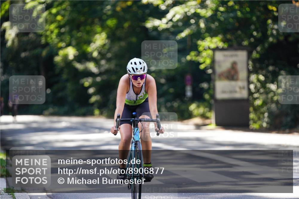14.09.2025 - Stadtparktriathlon Michael Burmester http://msf.ph/oto/8906877 14.09.2025 13:29:32 Radfahren 1536, 1548, 1577 meine-sportfotos.de
