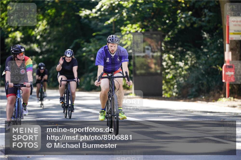 14.09.2025 - Stadtparktriathlon Michael Burmester http://msf.ph/oto/8906881 14.09.2025 13:29:44 Radfahren 1434, 1435, 1483, 1528, 1610 meine-sportfotos.de