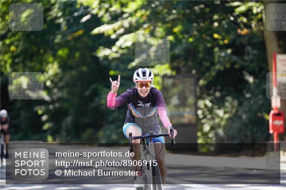 14.09.2025 - Stadtparktriathlon Michael Burmester http://msf.ph/oto/8906915 14.09.2025 13:30:04 Radfahren 1444, 1452, 1468, 1481 meine-sportfotos.de