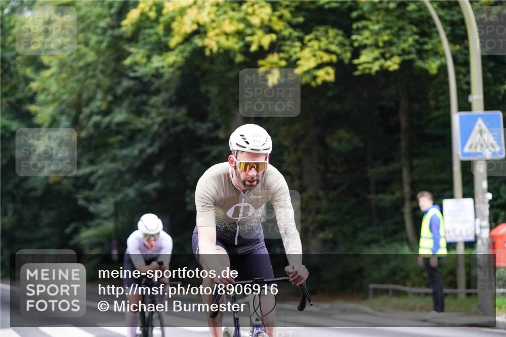 14.09.2025 - Stadtparktriathlon Michael Burmester http://msf.ph/oto/8906916 14.09.2025 09:14:50 Radfahren 339, 342, 393, 473 meine-sportfotos.de