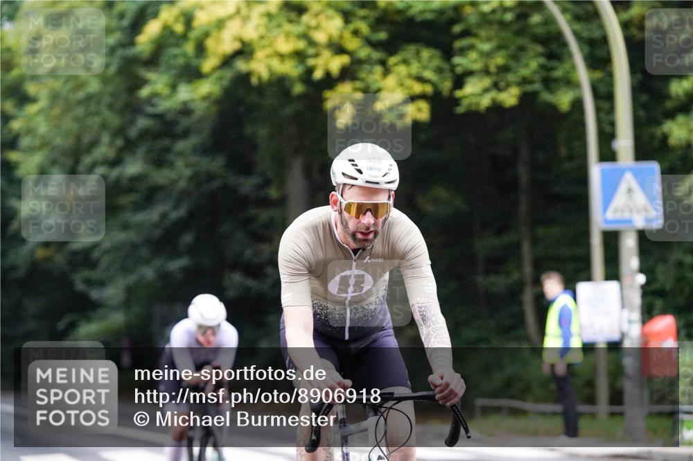14.09.2025 - Stadtparktriathlon Michael Burmester http://msf.ph/oto/8906918 14.09.2025 09:14:50 Radfahren 339, 342, 393, 473 meine-sportfotos.de