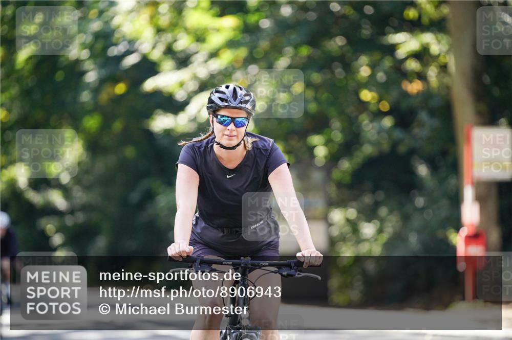 14.09.2025 - Stadtparktriathlon Michael Burmester http://msf.ph/oto/8906943 14.09.2025 13:30:24 Radfahren 1463, 1471, 1505 meine-sportfotos.de