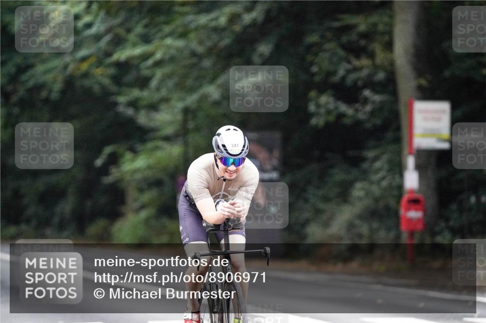 14.09.2025 - Stadtparktriathlon Michael Burmester http://msf.ph/oto/8906971 14.09.2025 09:15:26 Radfahren 341, 349, 379, 392, 410, 418 meine-sportfotos.de