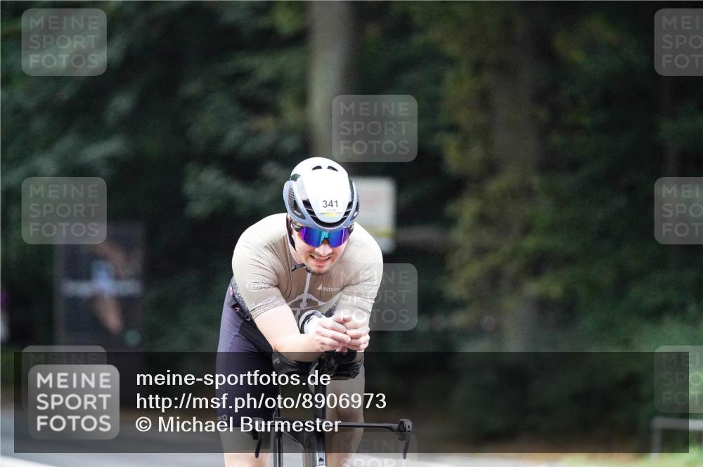 14.09.2025 - Stadtparktriathlon Michael Burmester http://msf.ph/oto/8906973 14.09.2025 09:15:27 Radfahren 341, 349, 379, 392, 410, 418 meine-sportfotos.de
