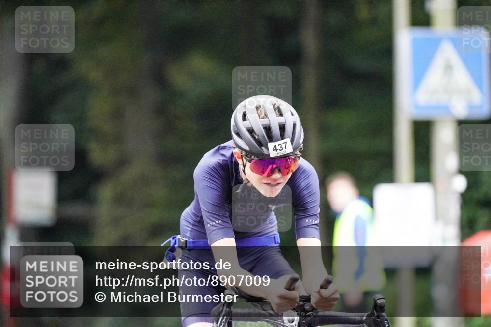 14.09.2025 - Stadtparktriathlon Michael Burmester http://msf.ph/oto/8907009 14.09.2025 09:15:42 Radfahren 315, 337, 354, 361, 437, 451, 487 meine-sportfotos.de