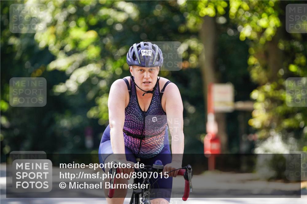 14.09.2025 - Stadtparktriathlon Michael Burmester http://msf.ph/oto/8907015 14.09.2025 13:31:41 Radfahren 1425, 1446, 1477, 1506, 1612 meine-sportfotos.de