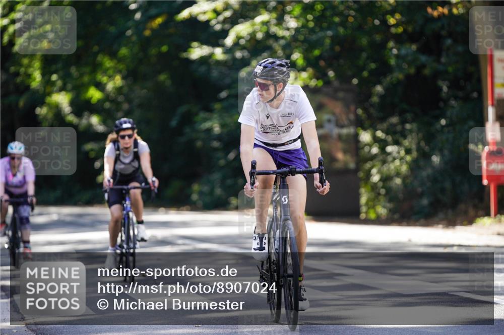 14.09.2025 - Stadtparktriathlon Michael Burmester http://msf.ph/oto/8907024 14.09.2025 13:31:52 Radfahren 1331, 1423, 1477, 1488, 1554 meine-sportfotos.de