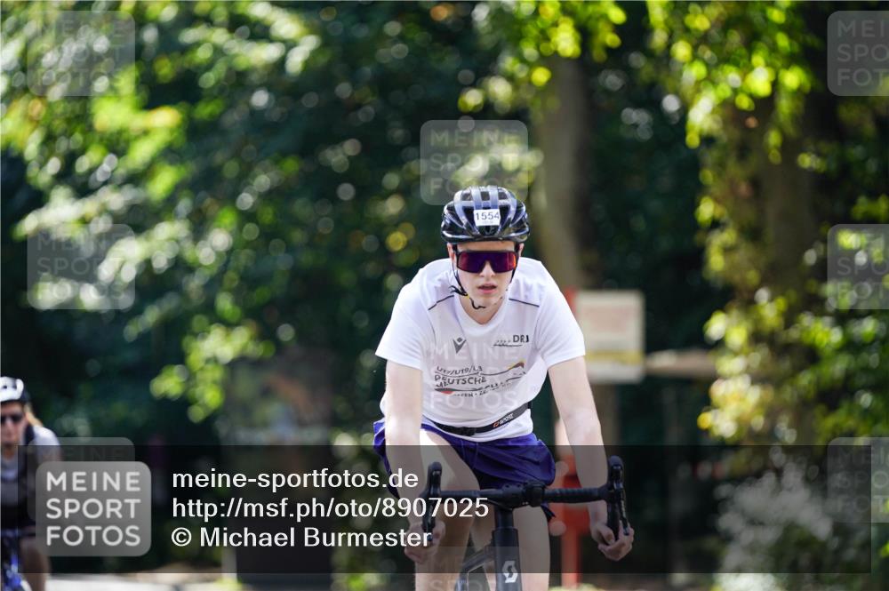 14.09.2025 - Stadtparktriathlon Michael Burmester http://msf.ph/oto/8907025 14.09.2025 13:31:53 Radfahren 1331, 1423, 1477, 1488, 1535, 1554 meine-sportfotos.de