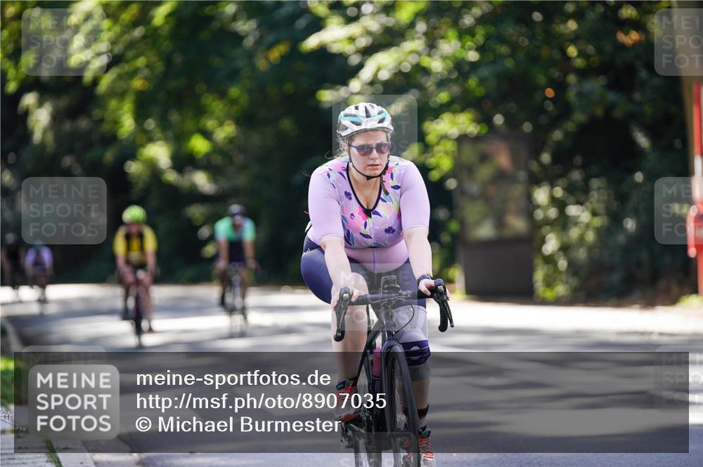14.09.2025 - Stadtparktriathlon Michael Burmester http://msf.ph/oto/8907035 14.09.2025 13:31:56 Radfahren 1331, 1423, 1488, 1535, 1554 meine-sportfotos.de