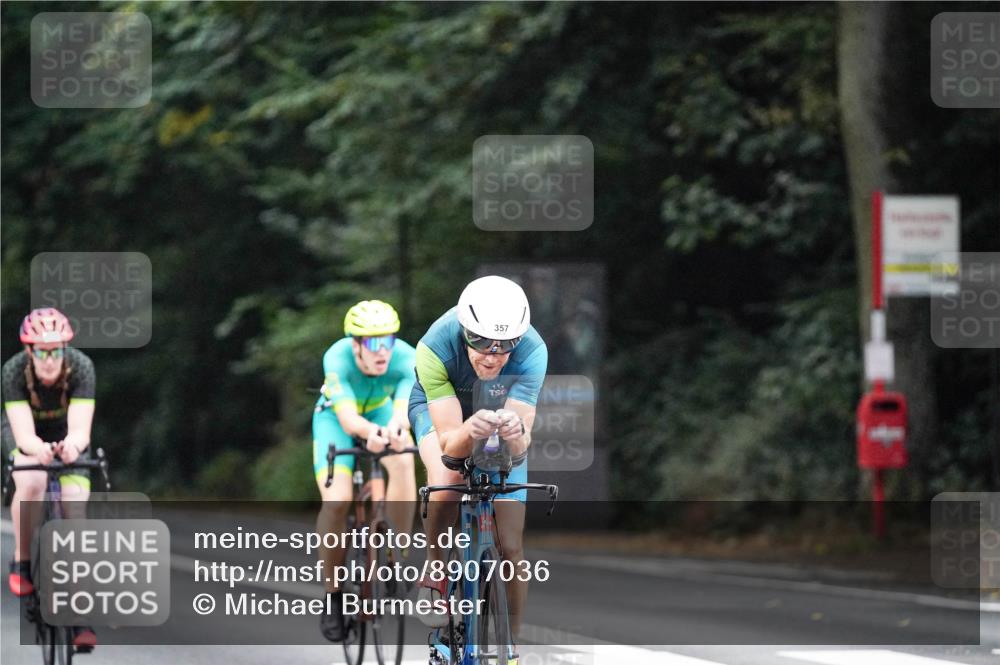 14.09.2025 - Stadtparktriathlon Michael Burmester http://msf.ph/oto/8907036 14.09.2025 09:16:03 Radfahren 357, 376, 413, 414, 434, 488 meine-sportfotos.de
