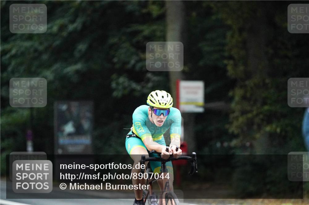 14.09.2025 - Stadtparktriathlon Michael Burmester http://msf.ph/oto/8907044 14.09.2025 09:16:04 Radfahren 311, 357, 413, 414, 432, 434, 488 meine-sportfotos.de